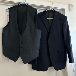 Men's Suits (Many GREAT CONDITION)