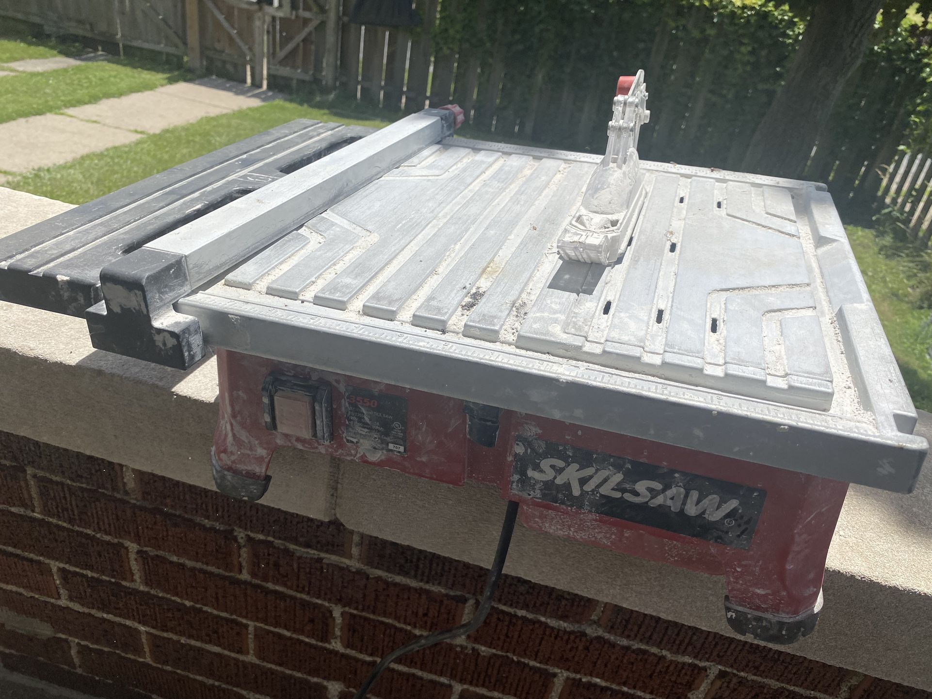 Skills Man Table Saw