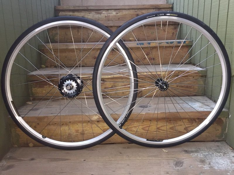 Velocity aerohead to chub hub Track wheelset