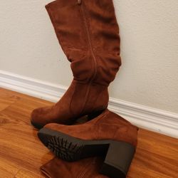 *SERIOUS BUYERS ONLY * NEVER Worn Faux Suede Brown High Boots Size 8.5