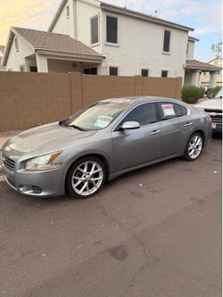 2009 Nissan maxima