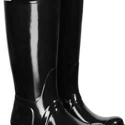 New in box Women's Original Tall Gloss Rain Boots. Sells for 185 plus tax