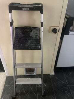 Costco 3 Step Folding Ladder