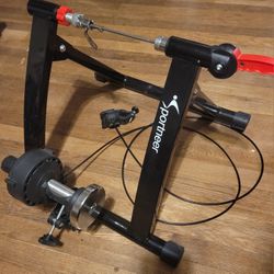 Bike mag trainer with adjustable resistance and skewer