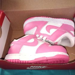 Pink/White Nike Dunks low-Toddlers