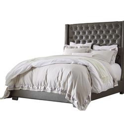 Coralayne Gray Upholstered King Panel Bed

