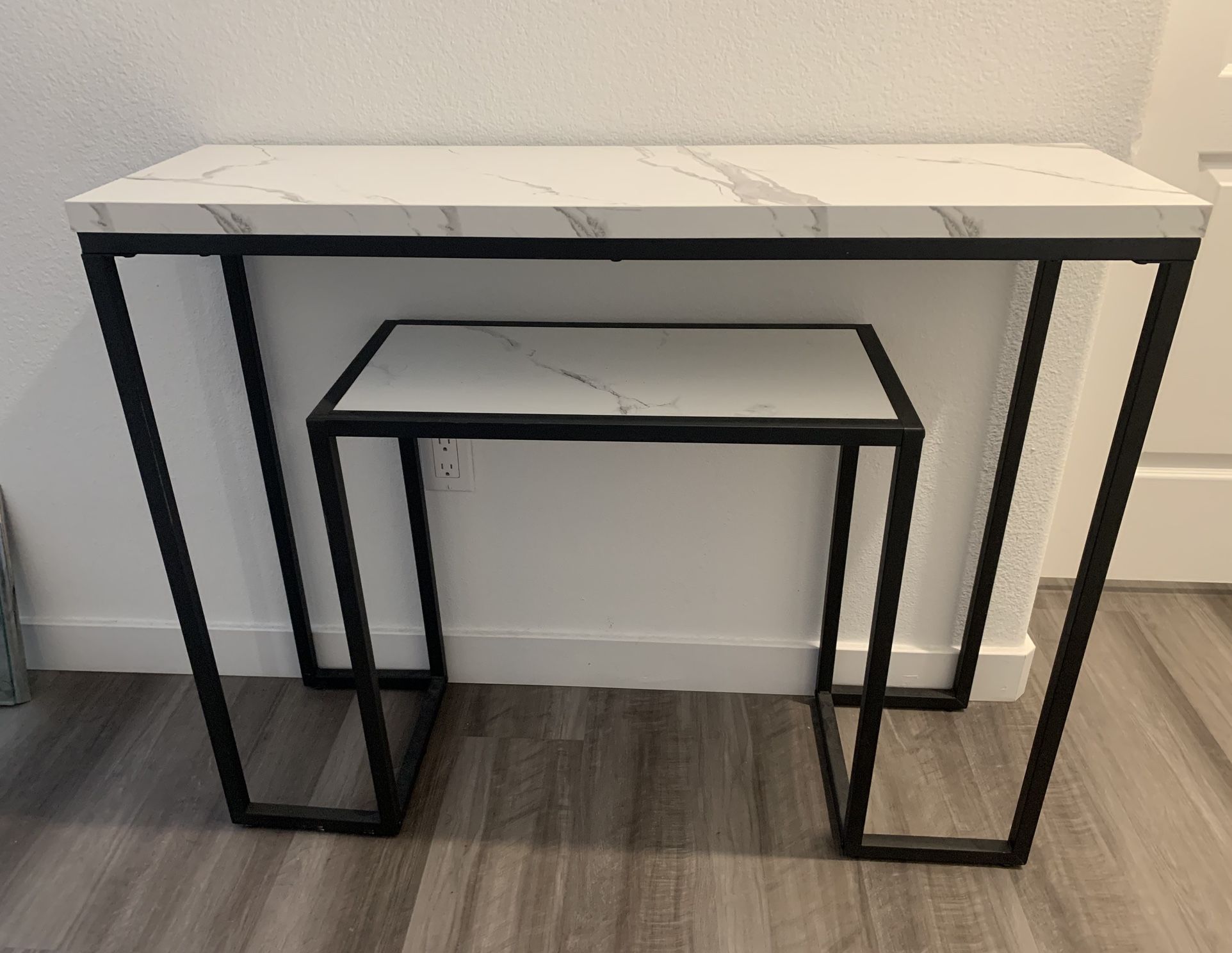 Modern Nesting Console Table Set – Faux Marble & Black Metal Frame