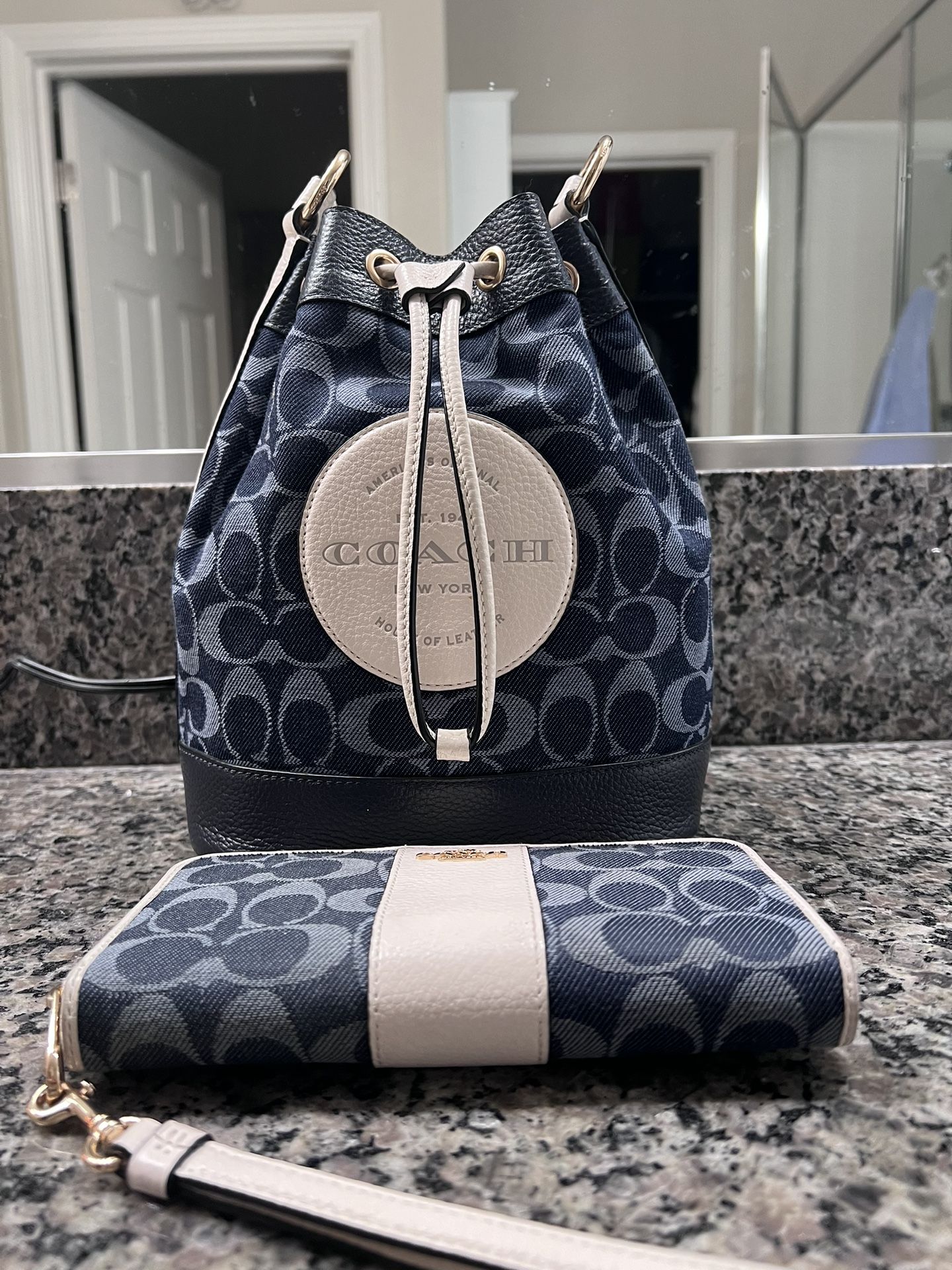 Coach Bag With Wallet