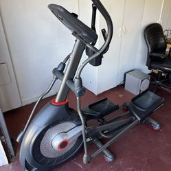 Schwinn 430 Elliptical Machine