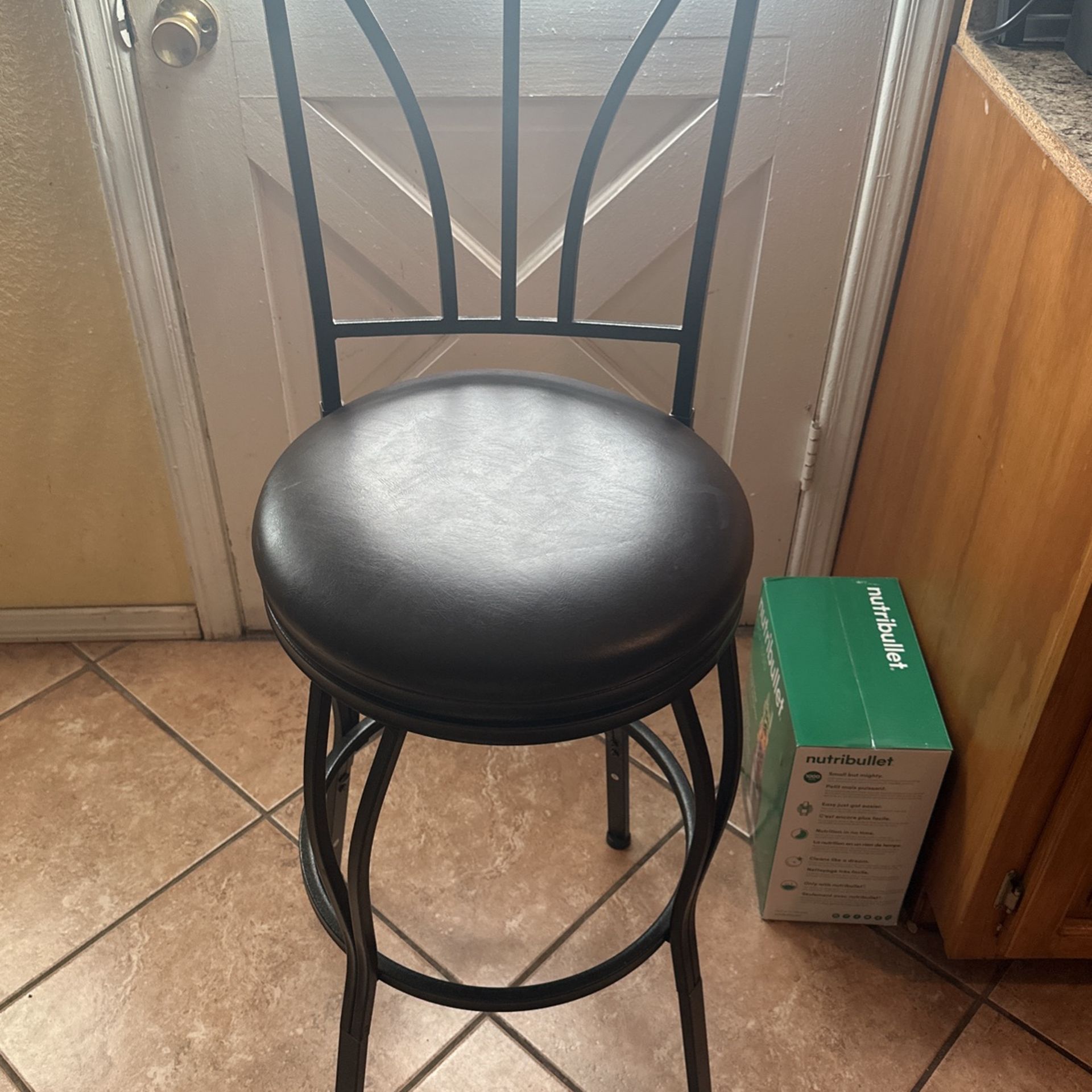 2 Stools Alike. Good Conditions