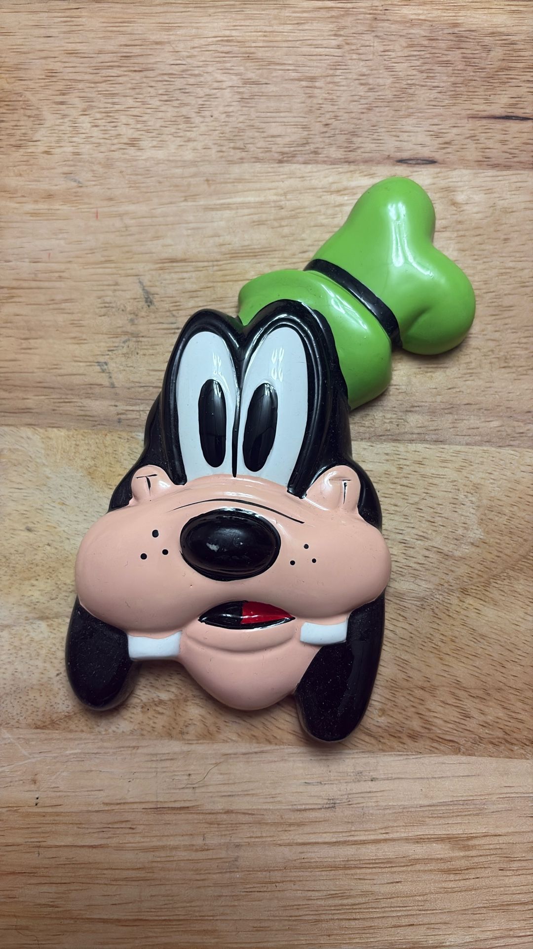 DISNEY GOOFY PAPERWEIGHT