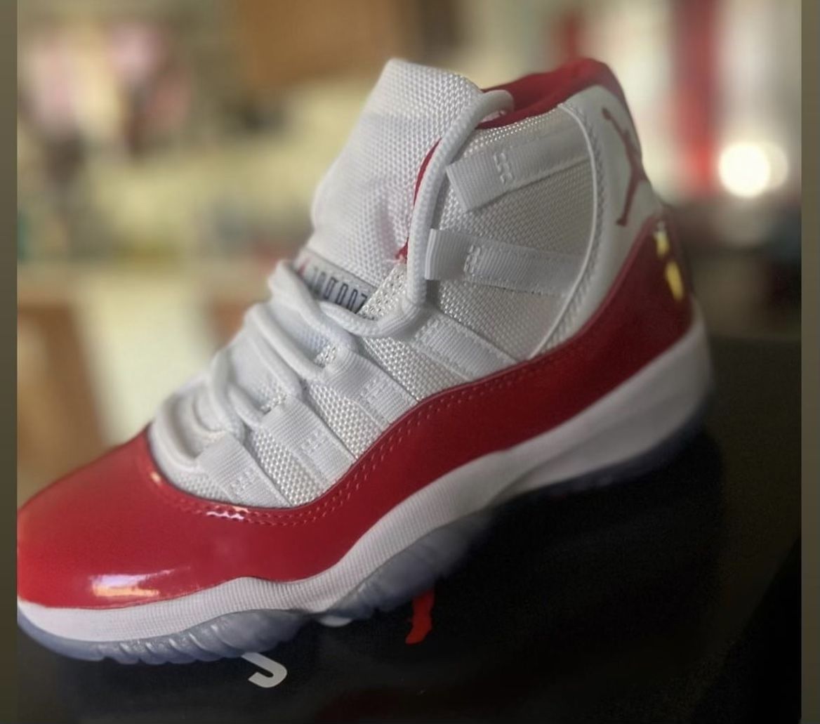 cherry 11s low top