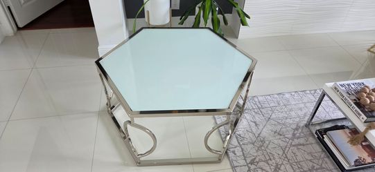 ✨ Modern Glam Hexagon Coffee Table – Like New ✨