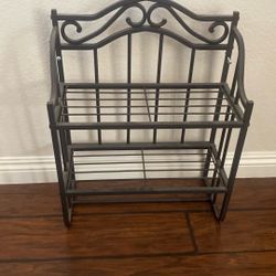 Metal Shelf With Towel Rack 