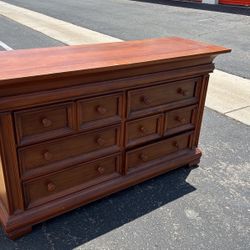 Munire Furniture