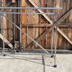 Clothing Rack/ Raca Para Ropa 
