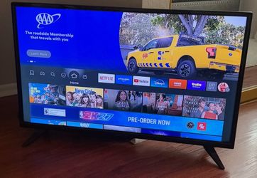 Insignia 28” TV