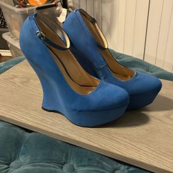 Bamboo wedges women’s size 8 1/2 blue suede