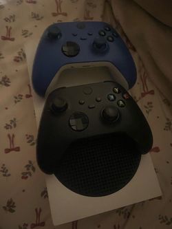 Xbox Wireless Controllers – Blue and Black