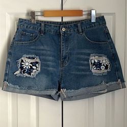 Denim High Rise Cuffed Fringed Hem Distressed Shorts Size L