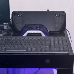 1TB Steam Deck With Dock, Controller, Wireless Keyboard 