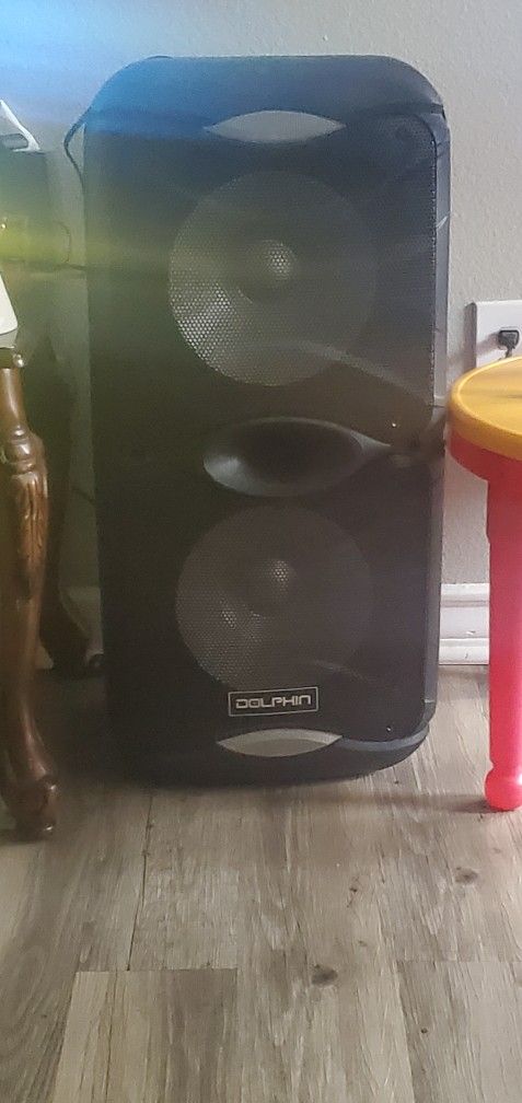 speaker to listen to music with bluetooth at home or work
