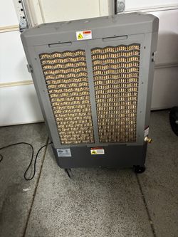 Like new HESSAIRE 5300 CFM portable evaporative cooler – purchased June 2026