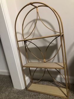 Wall shelves