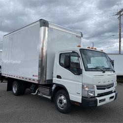 2016 Mitsubishi Fuso Diesel Box Truck 117k Clean Titlé New Parts