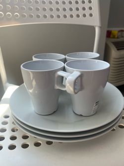 Dinner Plates & Coffee Mugs - FREE