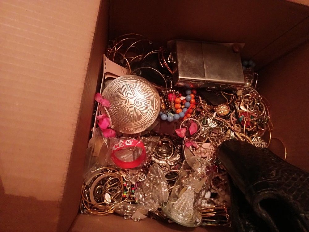 Jewelry Lot