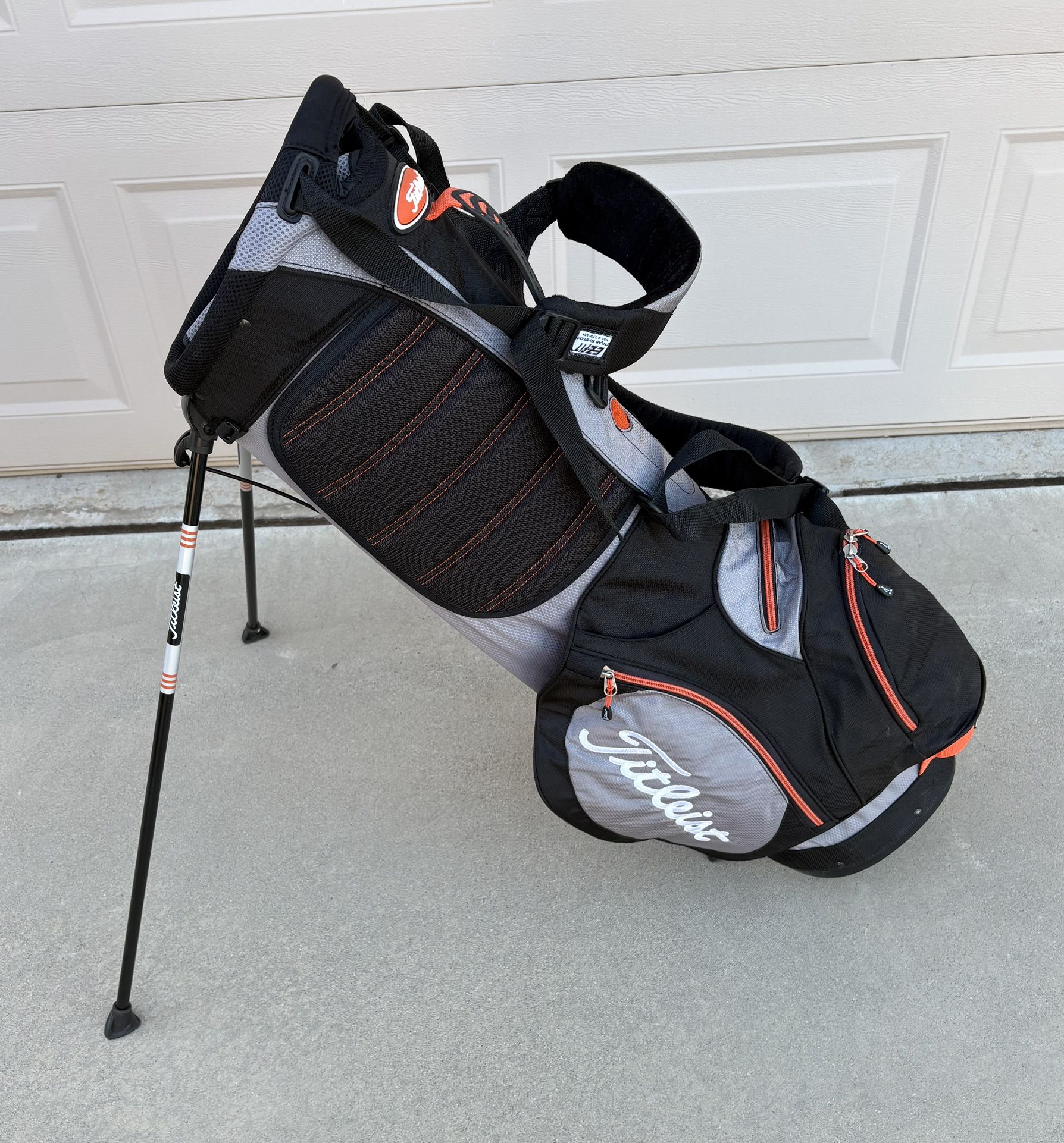 Titleist Carry Golf Bag  with rain hood like ping hoofer 🏆 