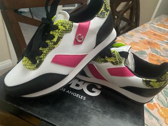New sneakers by guesssize 7