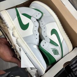 Air Jordan 1 Mid SE Grey Pine Green