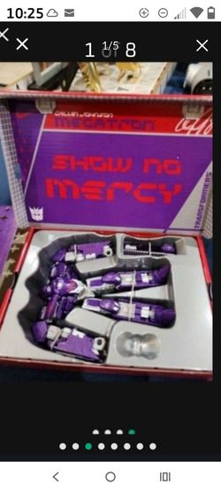 COLLECTIBLE NIKE TRANSFORMER BRAND NEW