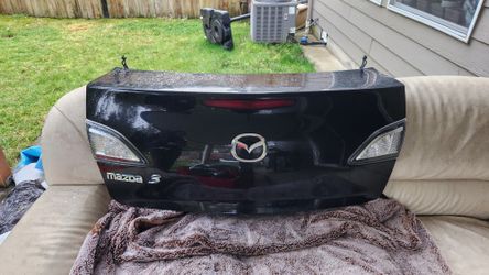 Mazda 3 Trunk