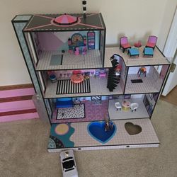 LOL Dollhouse