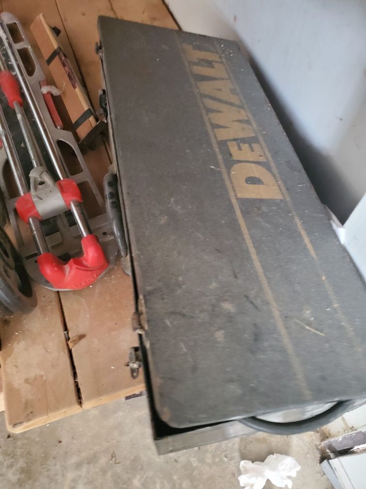 Heavy duty dewalt angle drill