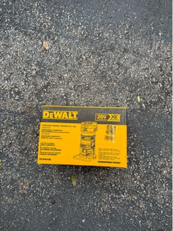 Dewalt 20V MAX XR Cordless Brushless Fixed Base Compact Router (Tool Only) DCW600B