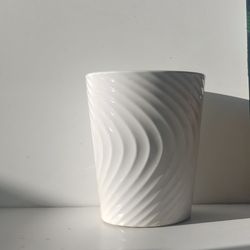 Glazed Ceramic Plant Pot/ Plant Planter/ Flower Pot Patio Garden white