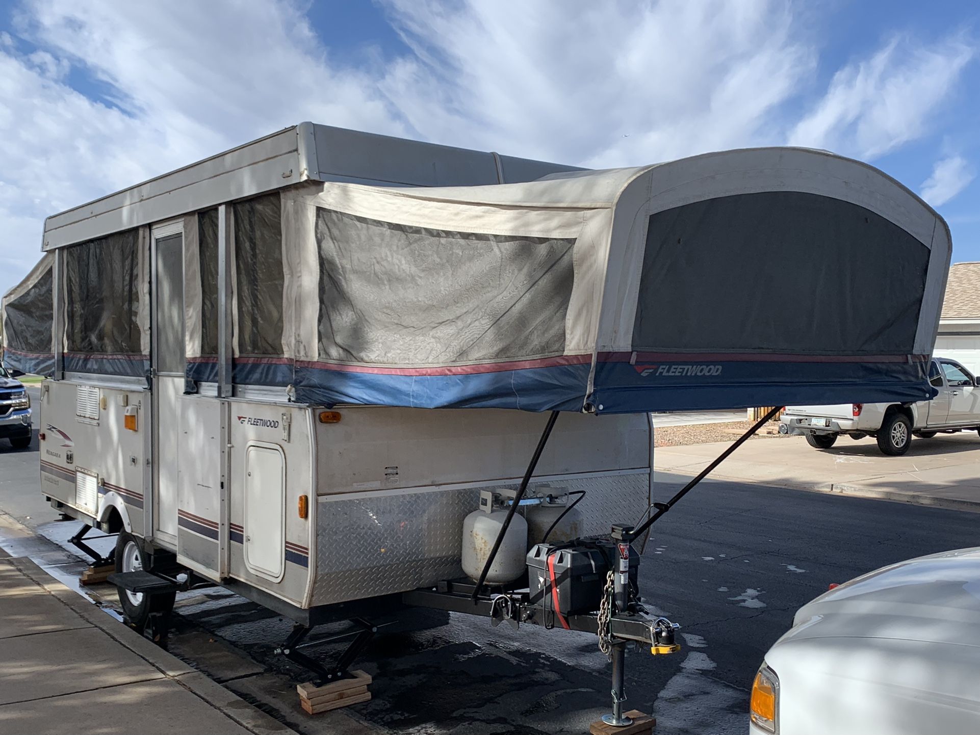 2005 Fleetwood Niagara Highside