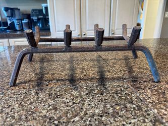 Fireplace log grate