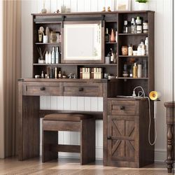 Vanity Excellent Condition!