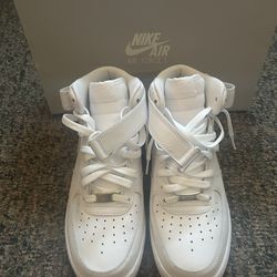 Nike Air Force 1 Mid '07 Triple White Size 8 With Box
