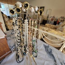 Costume Jewelry Women's Necklaces