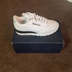 Barely Worn Reebok Shoes