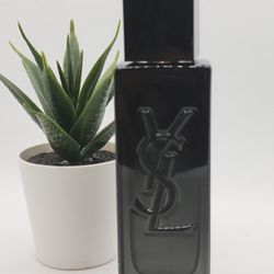 Yves Saint Laurent
 
MYSLF Eau de Parfum

1.3 fl 