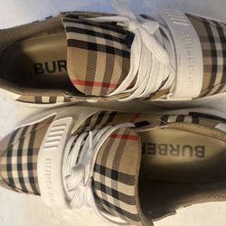 BURBERRY (shirt,shoes,belt)