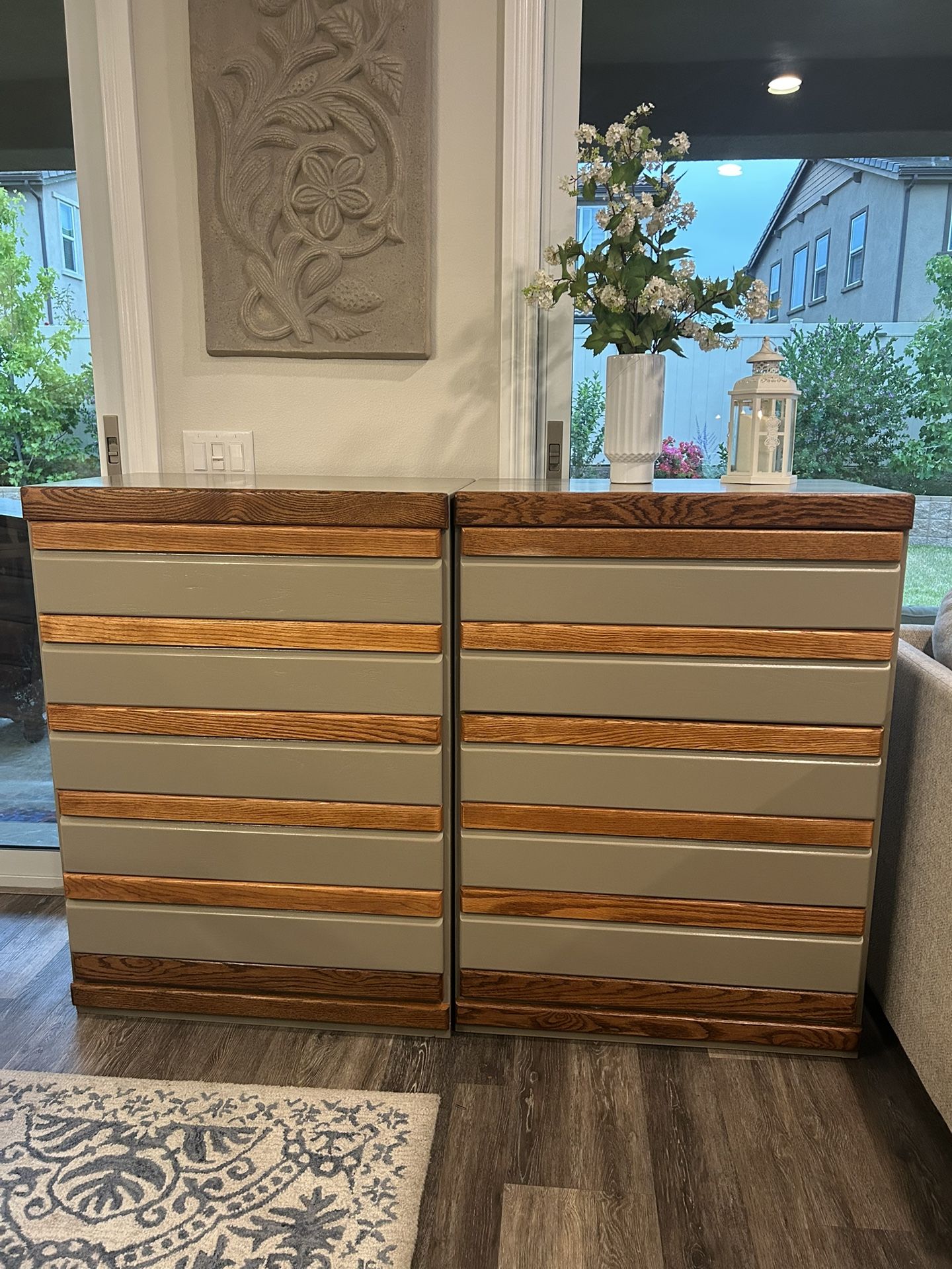 2 Matching Dressers