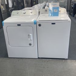 New Scratch And Dent Maytag Washer And Dryer Set. 1 Year Warranty 